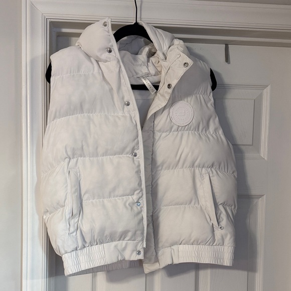 Fabletics Jackets & Blazers - Fabletics Women’s White Puffer Vest